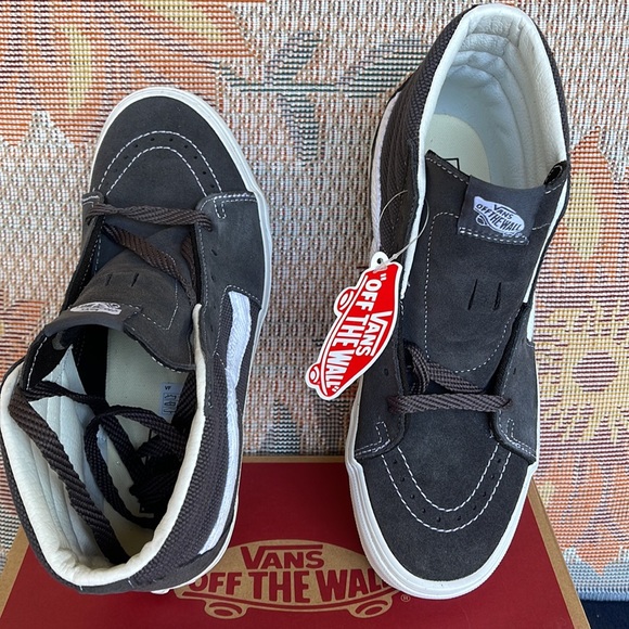 Vans Sk8-Hi
Textured Asphalt
VN0005U9107
WMNS sneakers - Picture 13 of 16
